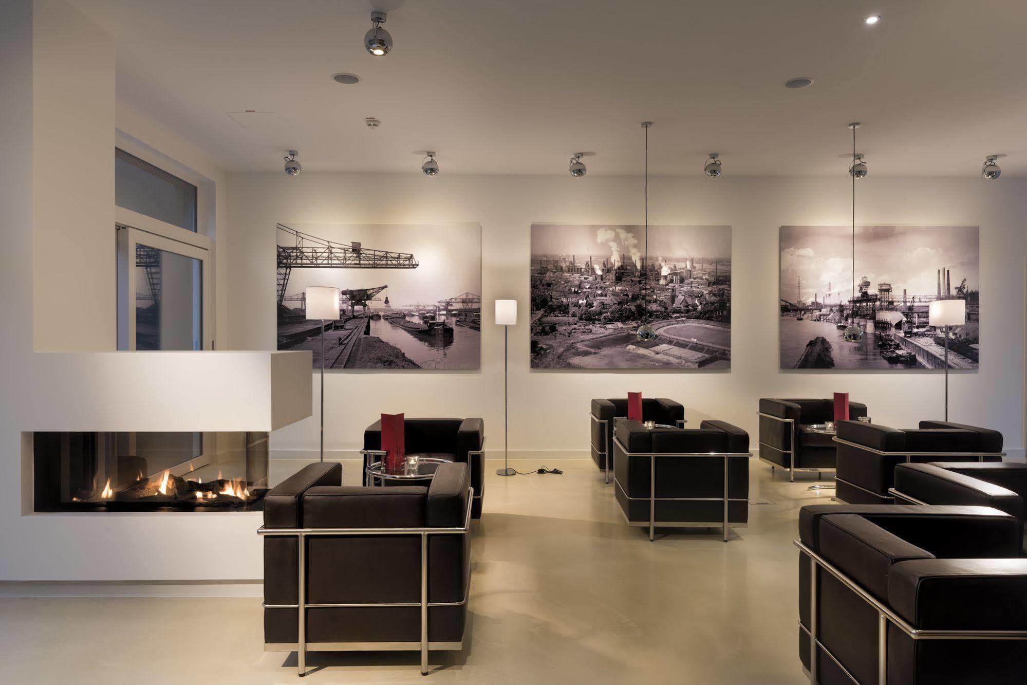 Hotel Conti Duisburg - Partner Of Sorat Hotels ภายนอก รูปภาพ