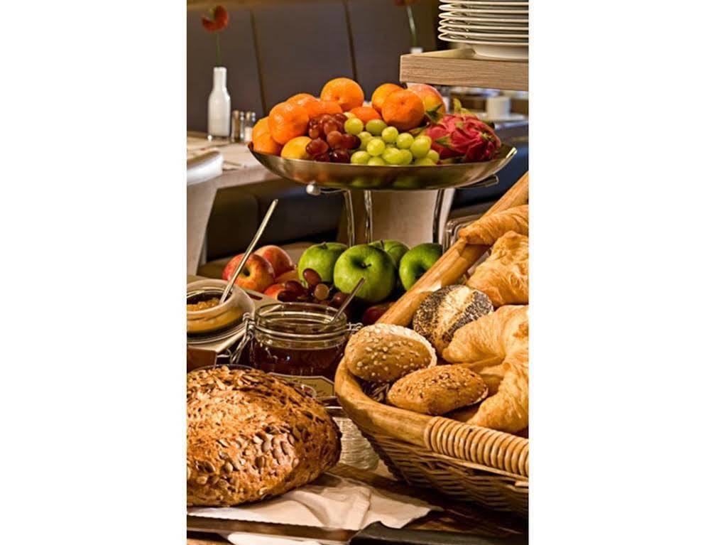 Hotel Conti Duisburg - Partner Of Sorat Hotels ภายนอก รูปภาพ